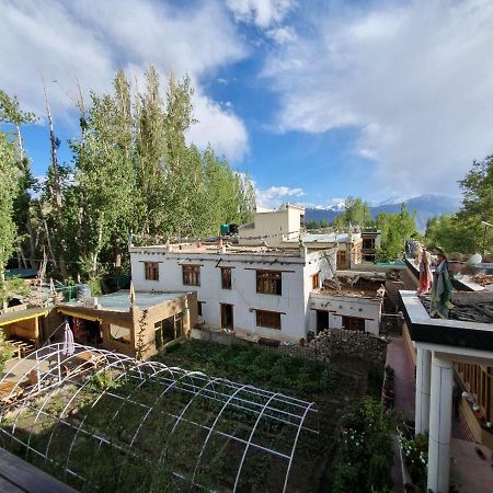 Gyaslang Guesthouse Leh Exterior photo