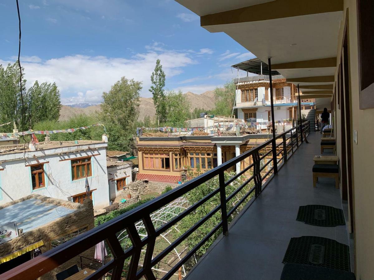 Gyaslang Guesthouse Leh Exterior photo